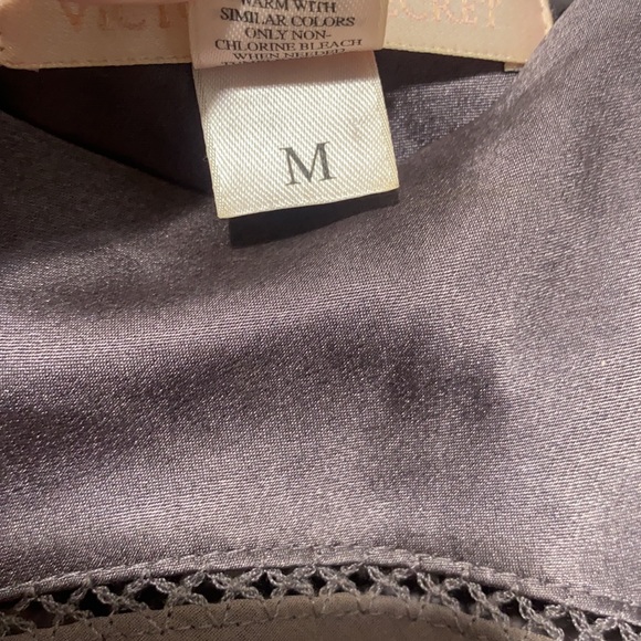 Vintage Victoria Secret Night Gown - Picture 4 of 6